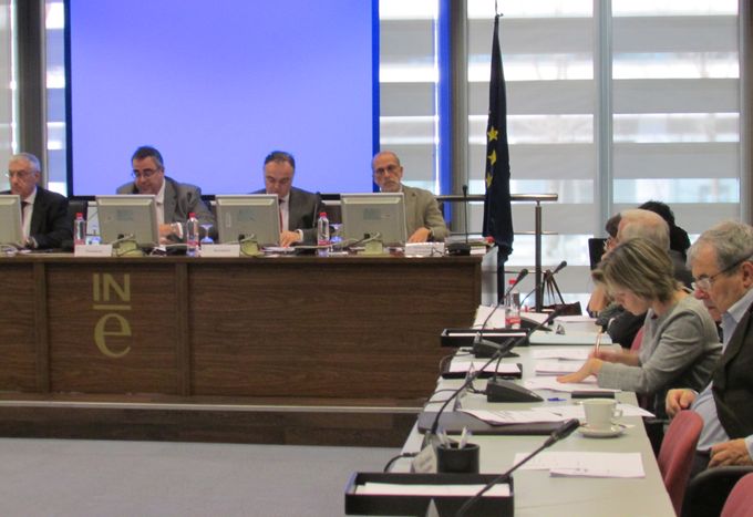 Miembros de la Comisión Permanente, durante la reunión  